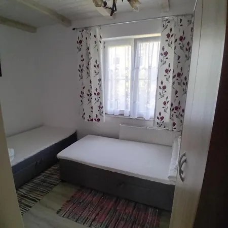 بيت للعطل Domek U Slawka *